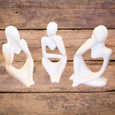 Keramische Denkerinnen – Drei holdselige Deko-Figuren